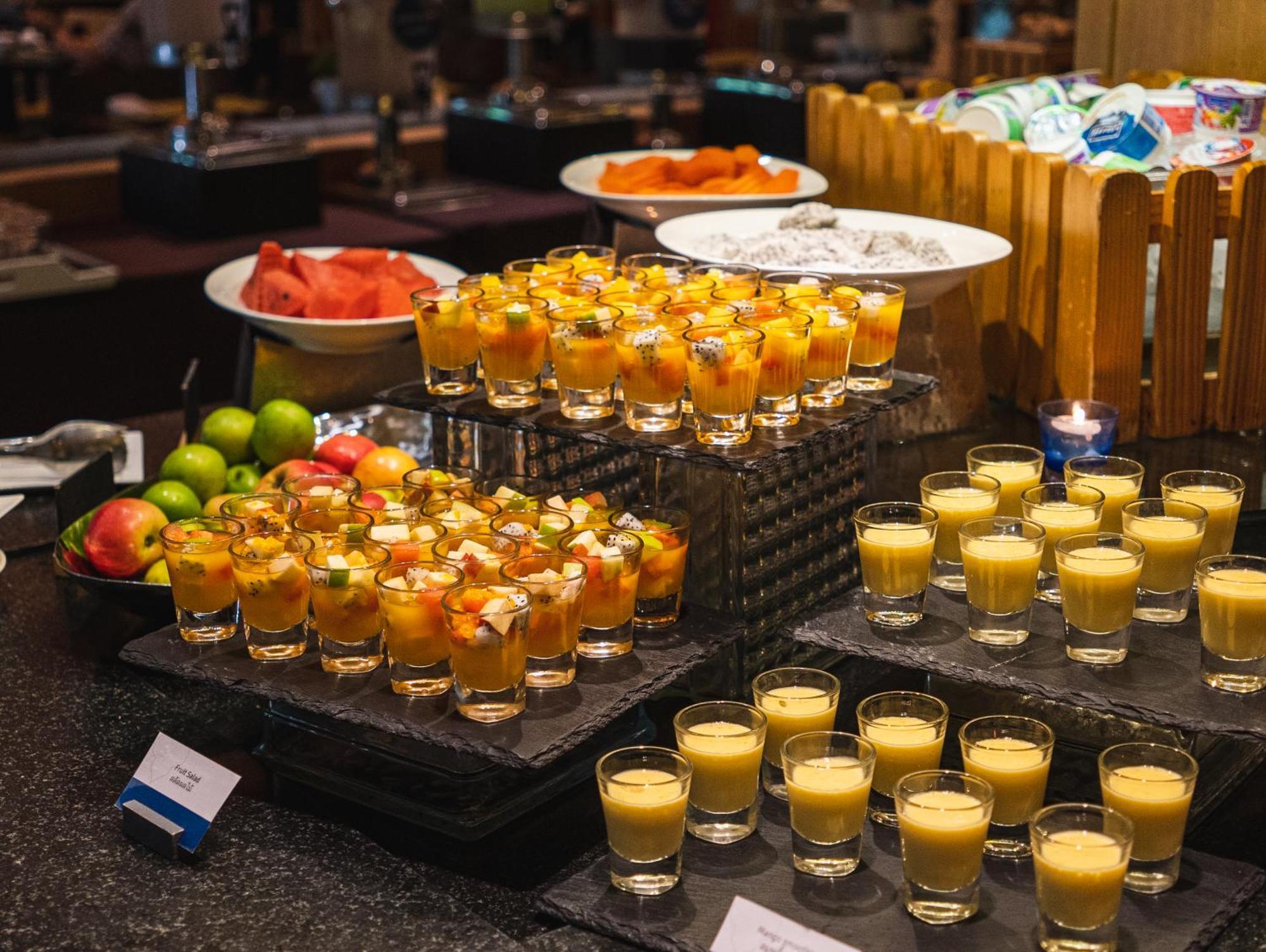 Amari Hua Hin - SHA Extra Plus Bagian luar foto A selection of fruit drinks